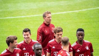 Bild: Matthias Balk
Trainer Julian Nagelsmann und seine Bayern.