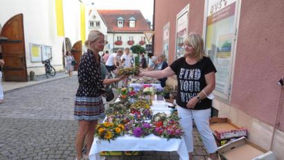 Bild: jzk
Einem guten Zweck diente die Verkaufsaktion des Katholischen Frauenbundes Kemnath an Mariä Himmelfahrt.