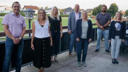 Bild: ATSV Tirschenreuth/exb
Der neue Vorstand der Leichtathleten im ATSV Tirschenreuth (von links): Christian Wotruba, Kathrin Wotruba, Natalia Jaspers, Christian Schmidt, Kerstin Rustler, ATSV-Gesamtvorsitzender Jürgen Steinhauser und Sabine Vogl.