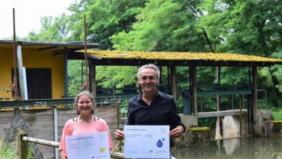 Bild: Yvonne Busch/exb
Die beiden Klimaschutzmanager Corinna Loewert und Joachim Scheid wünschen den Teilnehmern beim Gewinnspiel für Körper und Geist viel Spaß und Erfolg.