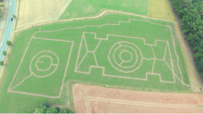 Archivbild: adj
So hat der Irrgarten im Maislabyrinth Altenstadt/WN vor wenigen Jahren ausgesehen. Nun ist Schluss damit, das Feld erfährt eine andere Nutzung.