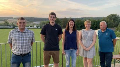 Bild: Gerhard Seufert/exb
Sie bilden die Spitze der Abteilung Tennis: (von links) Abteilungsleiter Dieter Zühlke, zweiter Abteilungsleiter Thomas Pröls, dritte Abteilungsleiterin Sandra Wagner, Kassier Franziska Nachtmann und Sportwart Peter Prokisch.