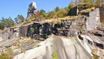 Archivbild: nm
Vor allem der Granit, wie hier an der Flossenbürger Burg, macht die Oberpfalz als möglichen Standort für ein Endlager interessant. Doch die Karte aus dem Teilbericht reicht auch in der Oberpfalz über das Granitgebiet hinaus.