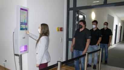 Bild: eib
Dienstag und Donnerstag wird getestet. "Cary" leistet gute Dienste bei der Registrierung und der Übermittlung der Testergebnisse per Mail.