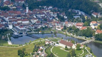 Bild: MÜR
Tirschenreuth ist ein malerisches Städtchen. In zwölf Jahren werden laut einer Prognose dort aber weniger Menschen leben als heute. Noch gravierender sind die Zahlen für den Landkreis Tirschenreuth.