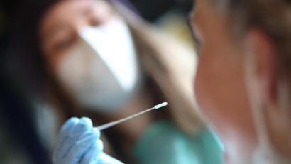 Symbolbild: Matthias Bein/dpa
Das RKI meldet am Mittwoch acht Neuinfektionen in Amberg.