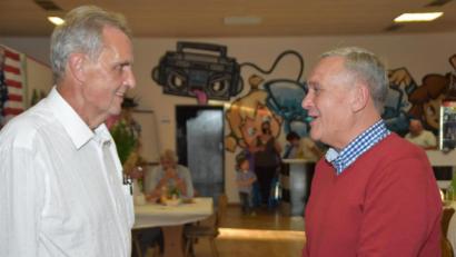 Bild: hcz
"Liebe auf den ersten Blick" sei es gewesen als er Horst Fuchs kennengelernt habe, berichtete Altoberbürgermeister Kurt Seggewiß (rechts) .