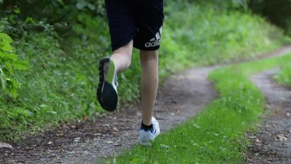 Bild: Lions-Club Weiden
Waldweg oder Asphaltpiste - die Strecke beim „1. Weidener Löwen-Lauf“ ist frei wählbar.