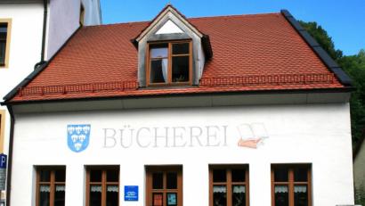 Bild: dü
Die Gemeindebücherei Kastl, eine bedeutende kulturelle Einrichtung in der Marktgemeinde, erfährt in den kommenden Wochen eine Renovierung.