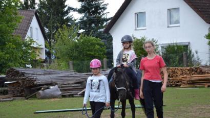 Bild: gi
Ponyreiten am Remmerer-Hof konnten die Kinder im Rahmen des Kinder-Spaß-Programms.
