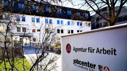 Archivbild: Dobler
Ab dem 1. September ist es wieder nötig, sich persönlich in der Agentur für Arbeit arbeitslos zu melden.