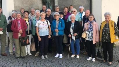Bild: soj
Einige Ebnather machten sich mit Pater Anish George (rechts) auf nach Altötting.