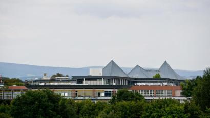 Archivbild: Daniel Karmann/dpa
Das Klinikum Bayreuth verschärft am Mittwoch, 1. September, die Corona-Regeln. Besucher benötigen dann einen negativen Test.