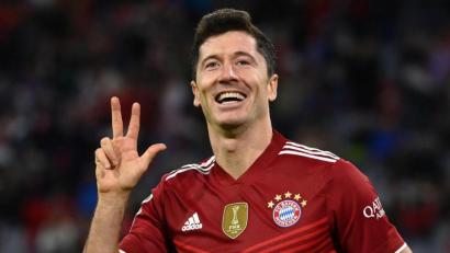Bild: Sven Hoppe/dpa
Robert Lewandowski ist schon wieder in bestechender Verfassung: Gegen Hertha BSC traf der Torjäger des FC Bayern drei Mal ins Schwarze.