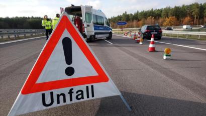 Symbolbild: Christian Pörschmann/ZB/dpa
Am Swalmener Platz passierte ein Unfall.