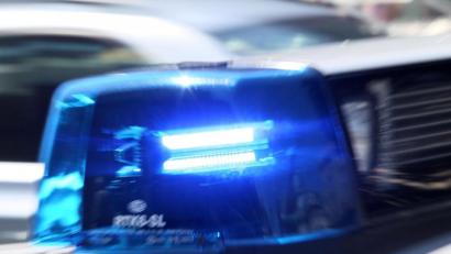 Bild: Stephan Jansen/dpa
Die Polizei ermittelt im Fall eines Geldbörsendiebstahls.