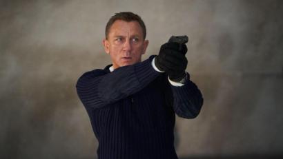Bild: Nicole Dove/DANJAQ and Metro Goldwyn Mayer Pictures/Universal Pictures /dpa
Daniel Craig als James Bond in der Szene eines Trailers zum James-Bond-Film „Keine Zeit zu sterben“.