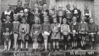 Bild: privat/exb
Diese Buben und Mädchen hatten vor 70 Jahren ihren ersten Schultag.