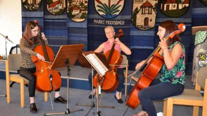 Bild: gi
Auch das Cello-Trio hatte einen sehr starken Auftritt mit Liedern von Johan Hilton und von Otto Laub.