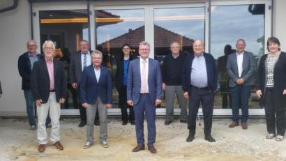 Bild: Kerstin König, Stadt Sulzbach-Rosenberg/exb
Ausgeschiedene Stadtratsmitglieder mit Bürgermeister Michael Göth.