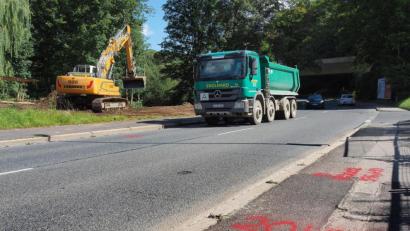 Bild: Petra Hartl
Die Sulzbacher Straße zwischen Amberg und Witzlhof ist ab Montag eine Baustelle.