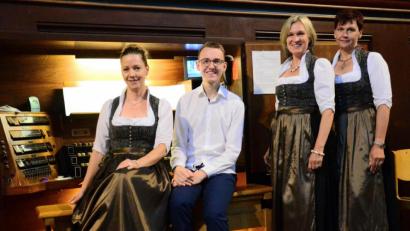 Bild: Kunz
Sommermatinee in St. Josef mit der Gruppe TriAngel und Tom Zilbauer an der Orgel.