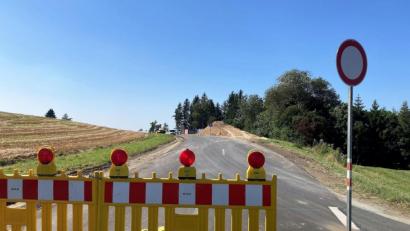 Bild: stg
Eine gute Million Euro wird in die Sanierung der Kreisstraße zwischen Godas und Waldeck gesteckt