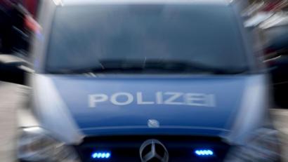 Symbolbild: Carsten Rehder/dpa
Die Polizei sucht einen Unfallverursacher in Flossenbürg.