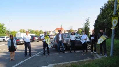 Bild: adj
Eine der Haltestellen für die Eltern befindet sich am P&R Parkplatz in der Georgstraße.