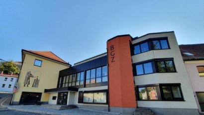 Bild: Tietz
Die Sanierung des ehemaligen Sparkassengebäudes geht weiter.