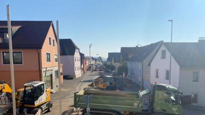 Bild: fpoz
Komplett gesperrt ist der Markt derzeit vom Rathaus bis zur Walbenreuther Straße.