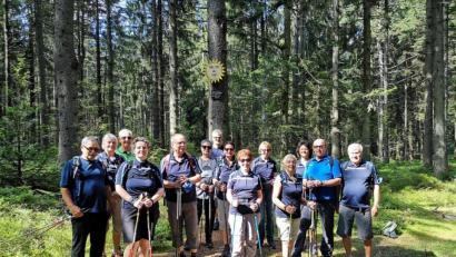 Bild: Wolfgang Graser/exb
Die Walker bei der Pröllerrunde im Bayerischen Wald.