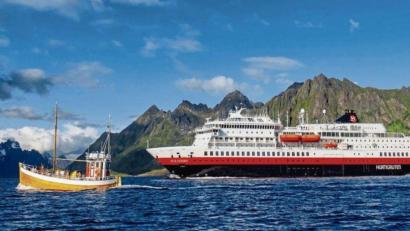 Bild: Agurtxane Concellon/Hurtigruten/dpa
Hurtigruten ermöglicht Reisenden eine kostenlose Umbuchung bis einen Monat vor Reisebeginn.