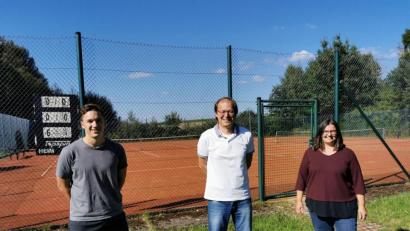 Bild: gz
Vorsitzender Markus Lindner (Mitte) begrüßt Schriftführerin Monika Meckl und Sportwart Manuel Zäch in der Vorstandschaft.
