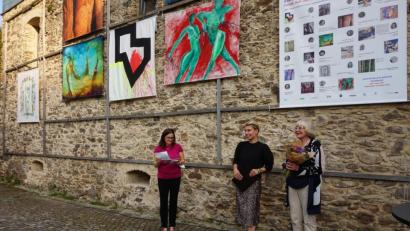 Bild: eib
Kuratorin Anna Arnetová (Mitte) übernimmt die Aufgabe von Květa Monhartová (rechts). Links im Bild Dolmetscherin Šárka Kuthanová