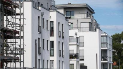 Symbolbild: Jens Büttner
Der Wohnungsbau soll in Sulzbach-Rosenberg durch eine neue Förderrichtlinie mehr Schwung bekommen.