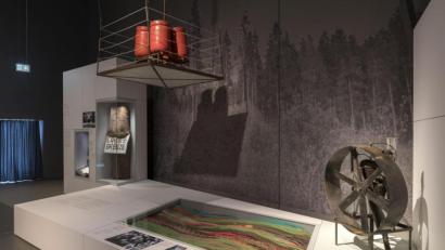 Bild: Uwe Moosburger/dpa
Die Hülle des Heißluftballons, mit dem 1979 zwei Familien aus der DDR in den Westen flüchteten, ist im Museum der Bayerischen Geschichte in Regensburg ausgestellt.