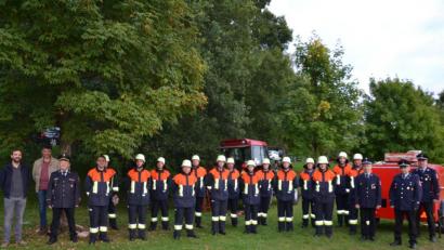 Bild: gi
Fünfzehn Feuerwehrleute aus Tröbes bestanden die Leistungsprüfungen von Stufe I Bronze bis Stufe V Gold-Grün.