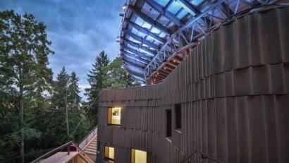 Symbolbild: Flo Miedl/Luisenburg-Festspiele
Das Festspieltheater im Sommer 2021