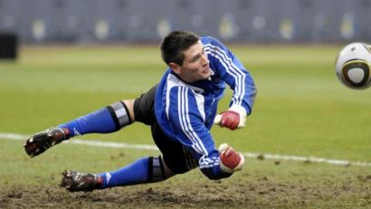 Bild: dpa
Ex-Profi Wolfgang Hesl kehrt wieder ins Tor zurück: Nach einer Saison als Feldspieler beim TSV Stulln wird der 33-Jährige ab der Spielzeit 2020/21 beim Landesliga SC Ettmannsdorf zwischen den Pfosten stehen.
