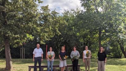 Bild: bö
Die Offene Ganztagsschule Ebermannsdorf läuft gut, sagen (von links) Bürgermeister Bürgermeister Erich Meidinger, Sonja Singerer, Ute Steinhart, Lilli Nistschuk, Mareike Kaiser und Ulrike Erlbacher.