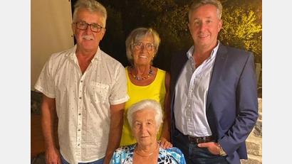 Bild: is
Jubilarin Anna Koslowski (vorne) mit Sohn Harald, Tochter Herta und Sohn Wolfgang.