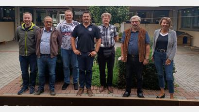 Bild: e
Das Vorstandsteam der Siedler (von links): Matthias Eckl, Raimund Walter, Tobias Spies, Alexander Luber, Heinz Bauer, Reinhard Ott und Birgit Singer-Grimm.