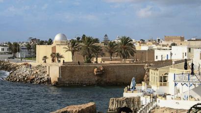 Bild: Patrizia Schlosser/dpa
Küstenstadt Mahdia: Tunesien-Urlauber brauchen für die Einreise einen negativen PCR-Test, wenn sie zwölf Jahre oder älter sind.