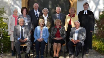 Bild: Fotohaus Jäger
Diese Frauen und Männer kamen zur Gnadenkonfirmation nach Rosenberg.