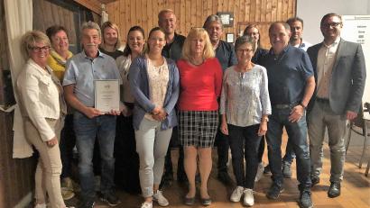 Bild: hcz
Die Führung der Tennisabteilung der SpVgg Schirmitz mit Abteilungsleiter Ferdl Grieger (Dritter von links).