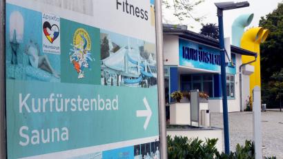 Bild: Stephan Huber
Das Kurfürstenbad und die dazugehörige Sauna machten den Verantwortlichen der Stadtwerke 2020 keine große Freude. Wegen Corona gingen die Besucherzahlen drastisch zurück.