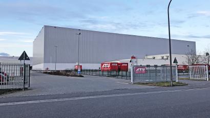 Archivbild: Gabi Schönberger
Für die einstige ATU-Logistikhalle im Industriegebiet am Forst soll es mehrere Interessenten geben.