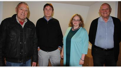 Bild: kro
Das neu gewählte engere Vorstandsteam der Bürgeraktion „Mitmachen lohnt“: (von links) Ludwig Wolf, Horst Gesell, Maria Thomas und Alfred Koch.