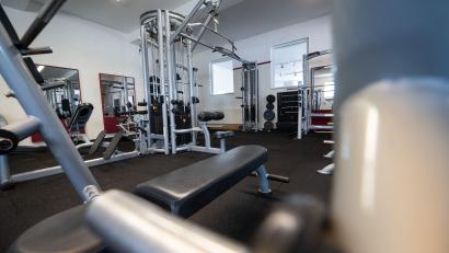 Symbolbild: Sebastian Gollnow
Ein geschlossenes Fitnessstudio.